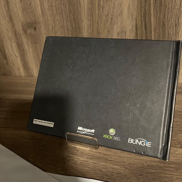 Halo 3 Limited edition Art book - Picture 3 of 3